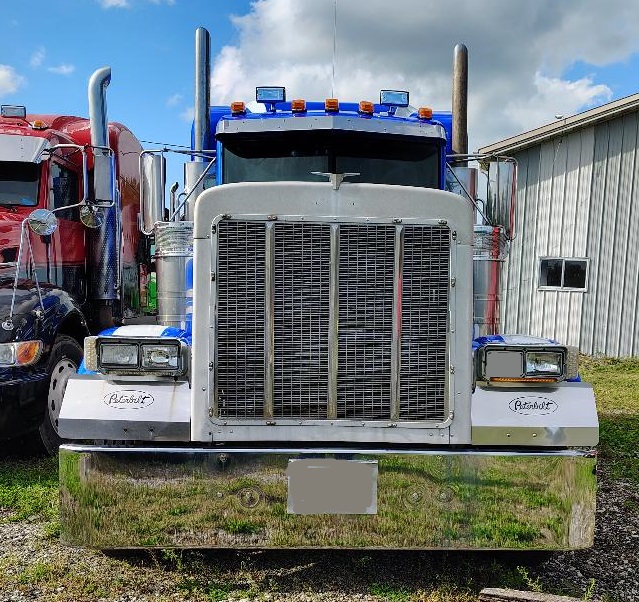 2002 PETERBILT 379 - Image 4
